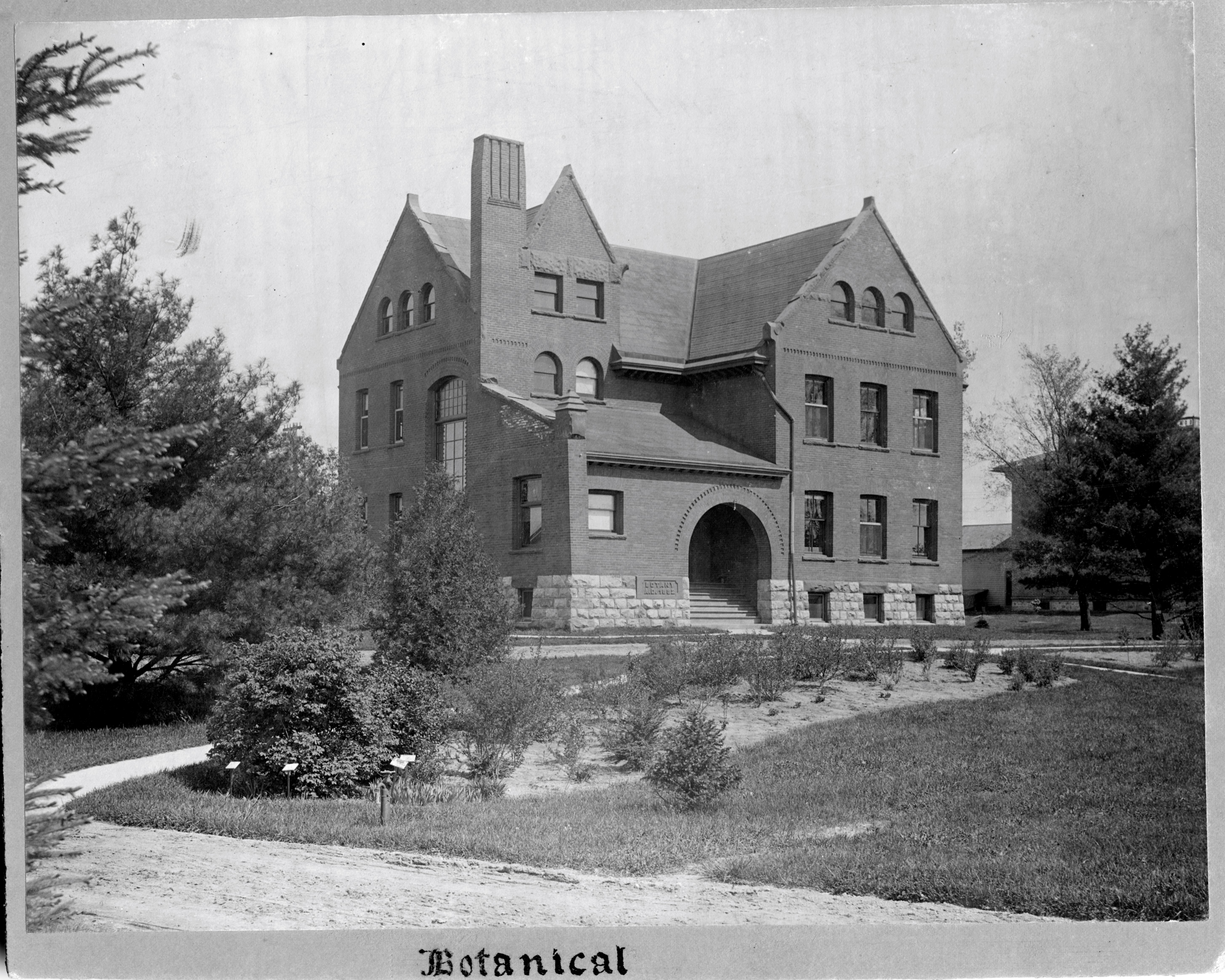 Black and white image of the Old Botany Building